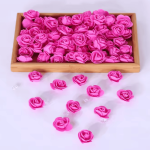 rosas en foami fucsias